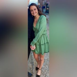 Francescas Green Long Sleeve V-Neck Ruffled Dress